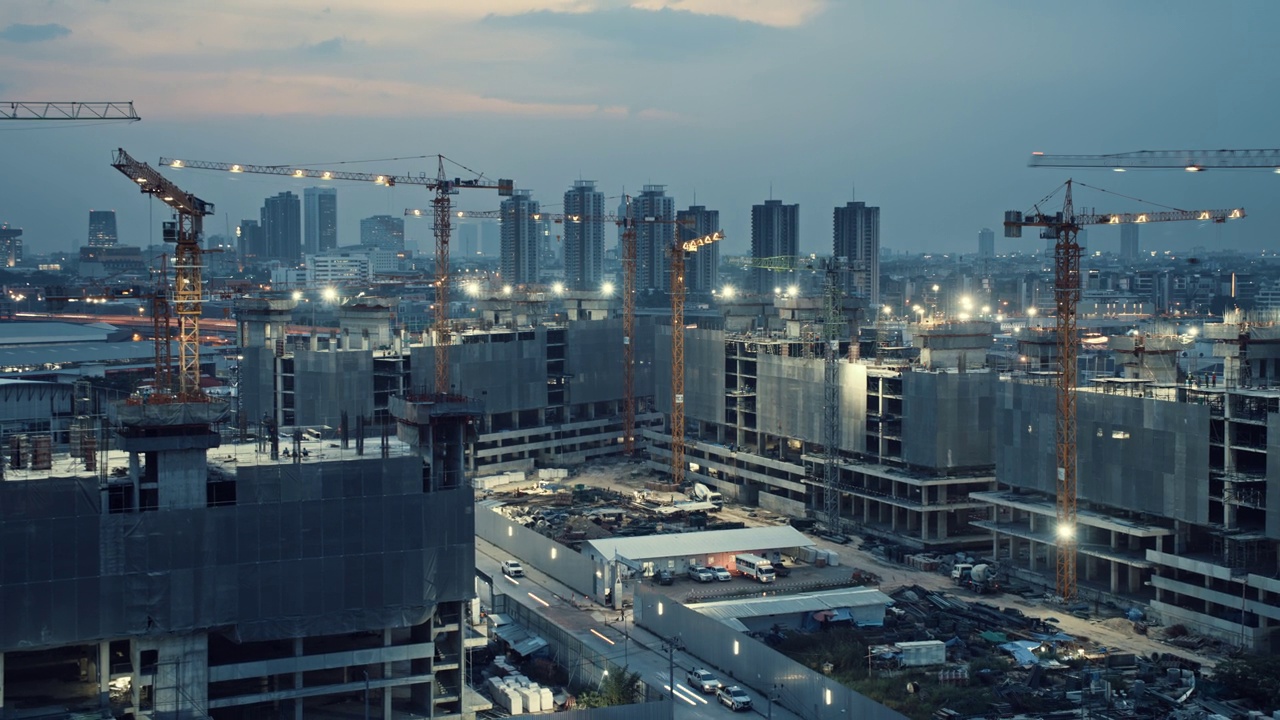 城市建筑工地的昼夜变化视频素材