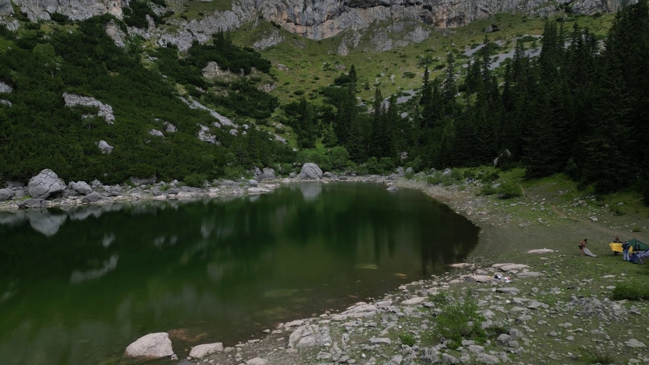 在山湖之上视频素材