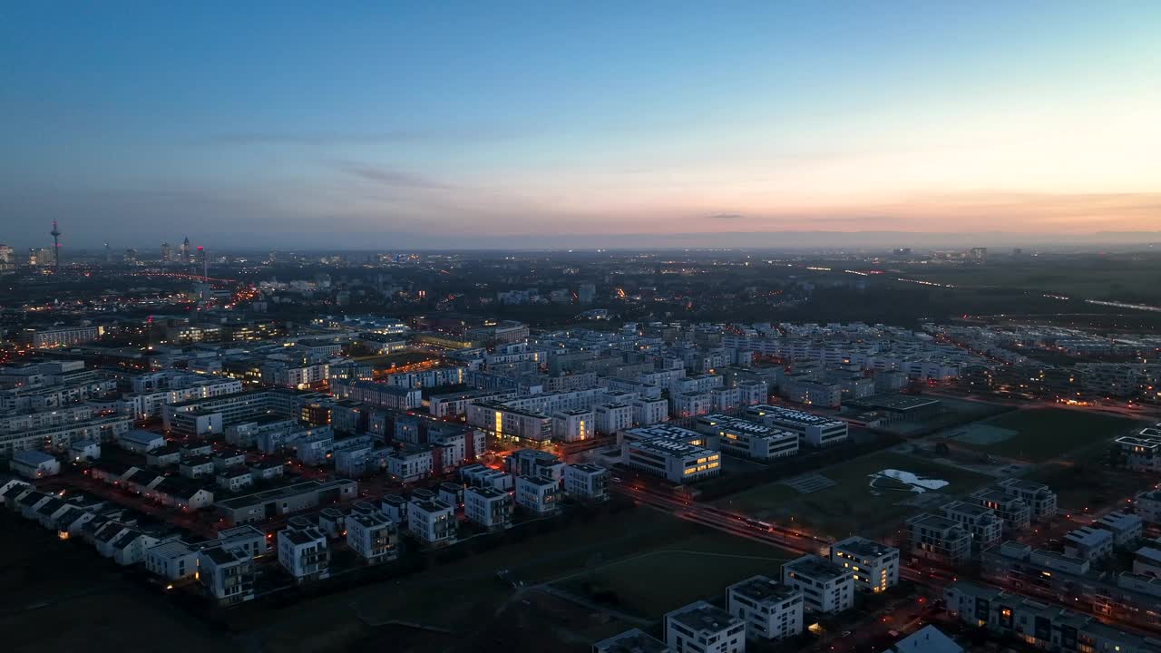 黄昏时的住宅区视频素材