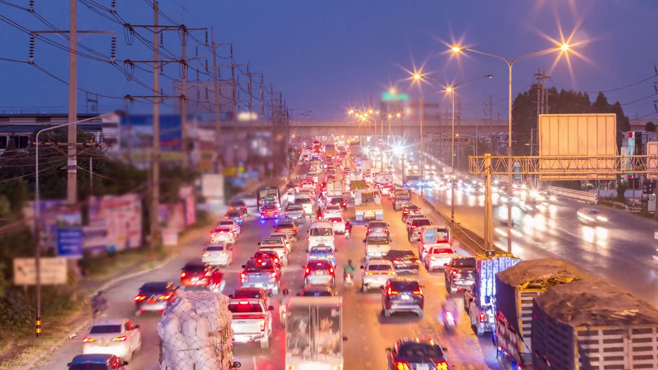 公路交通在泰国-运动模糊视频素材