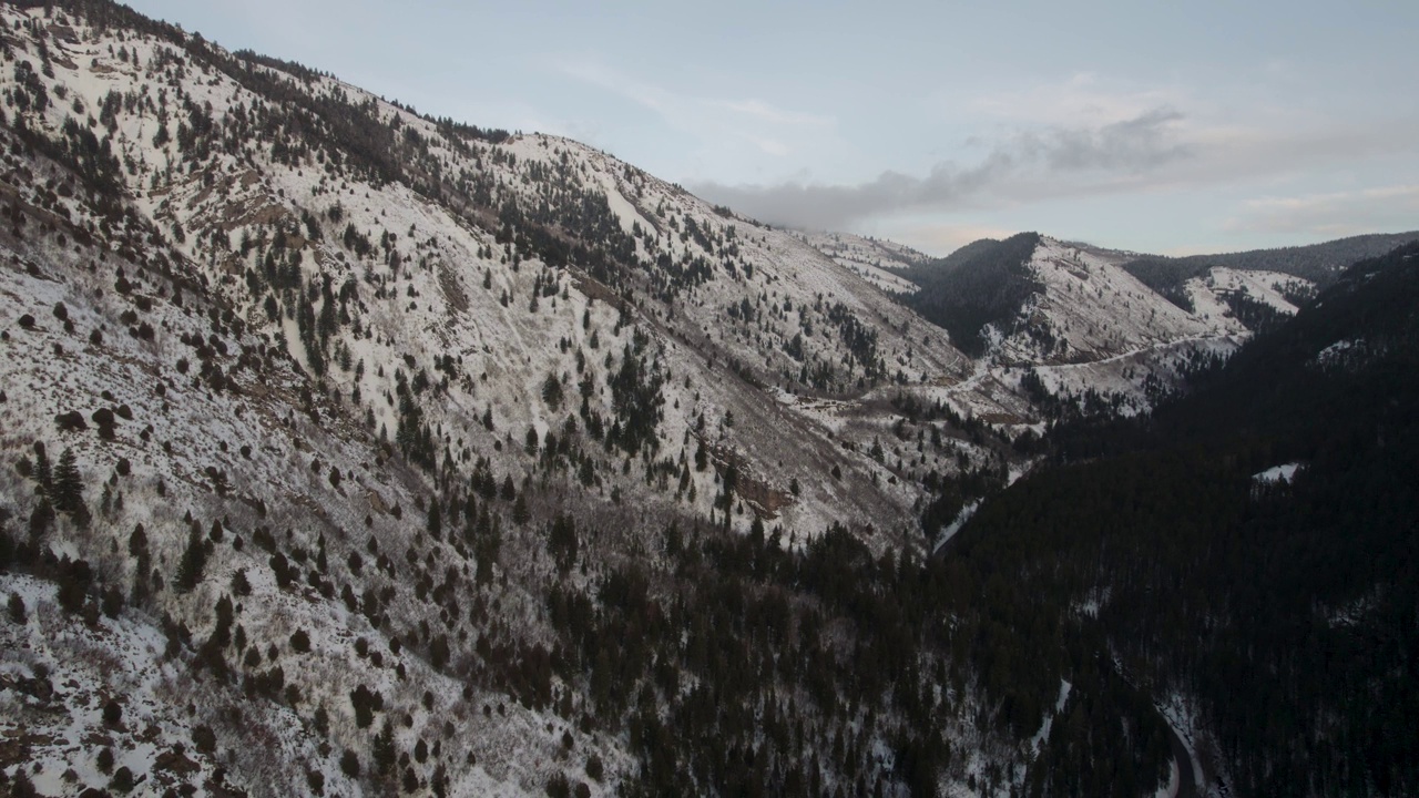 美国福克峡谷雪景在犹他州-航拍视频素材