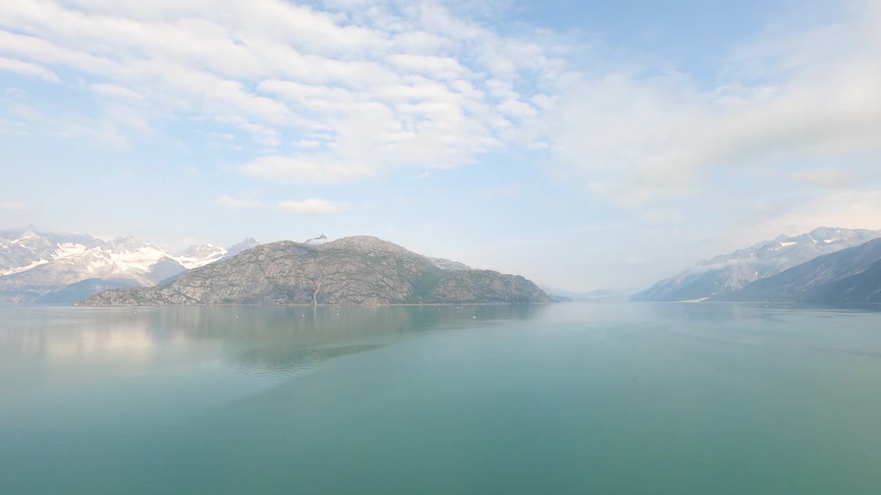 冰川湾公园和荒野的清晨景观，阿拉斯加，美国视频素材