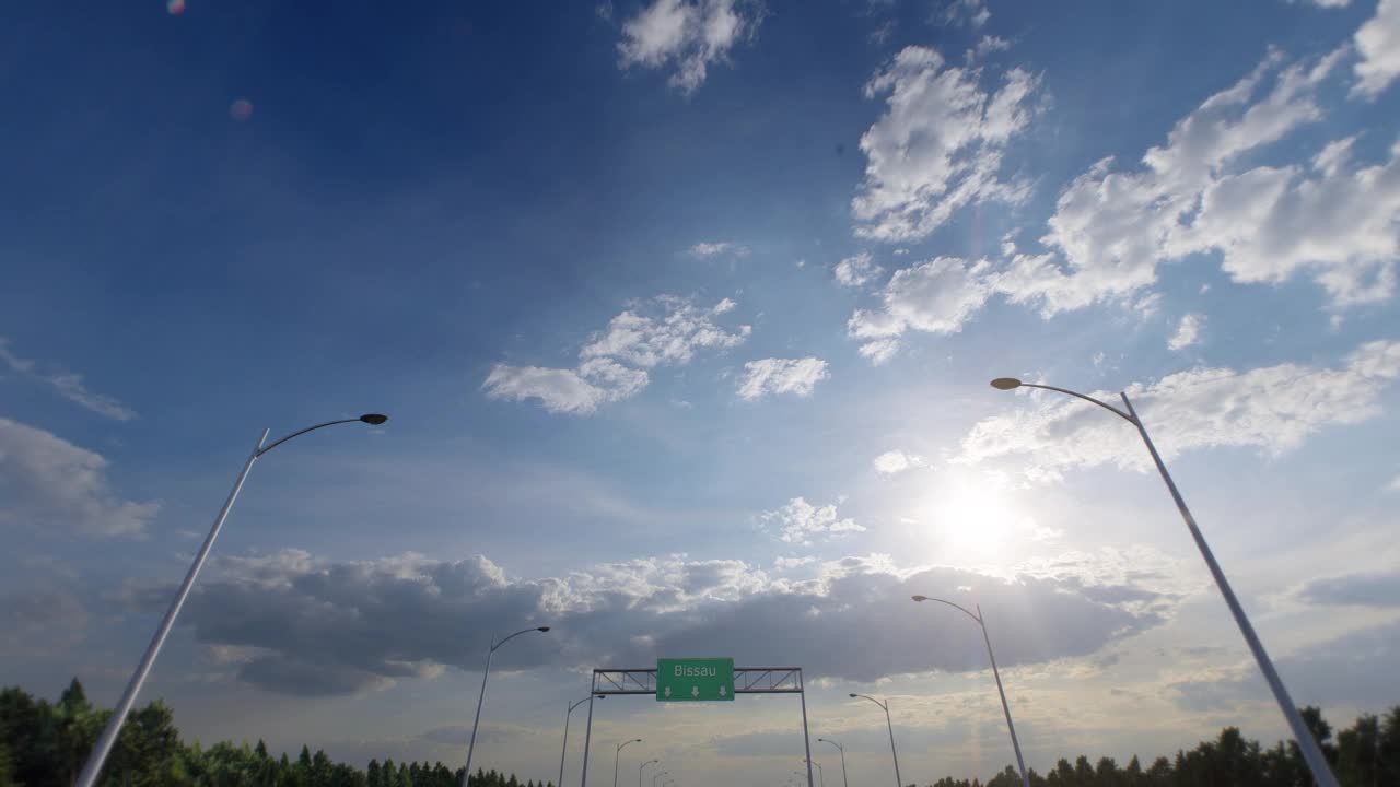 比绍城市道路标志-飞机抵达比绍机场前往几内亚视频素材