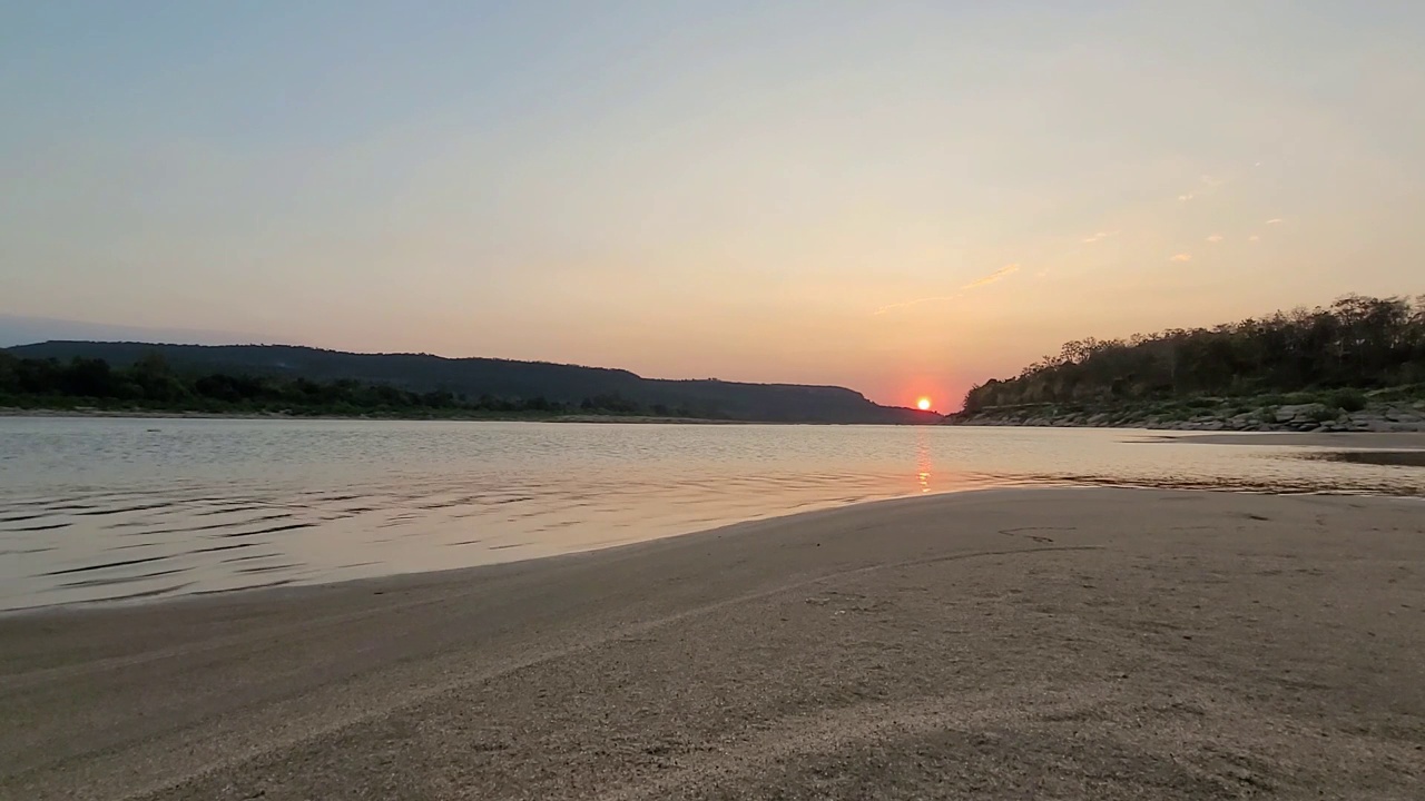 香江上的夕阳视频素材