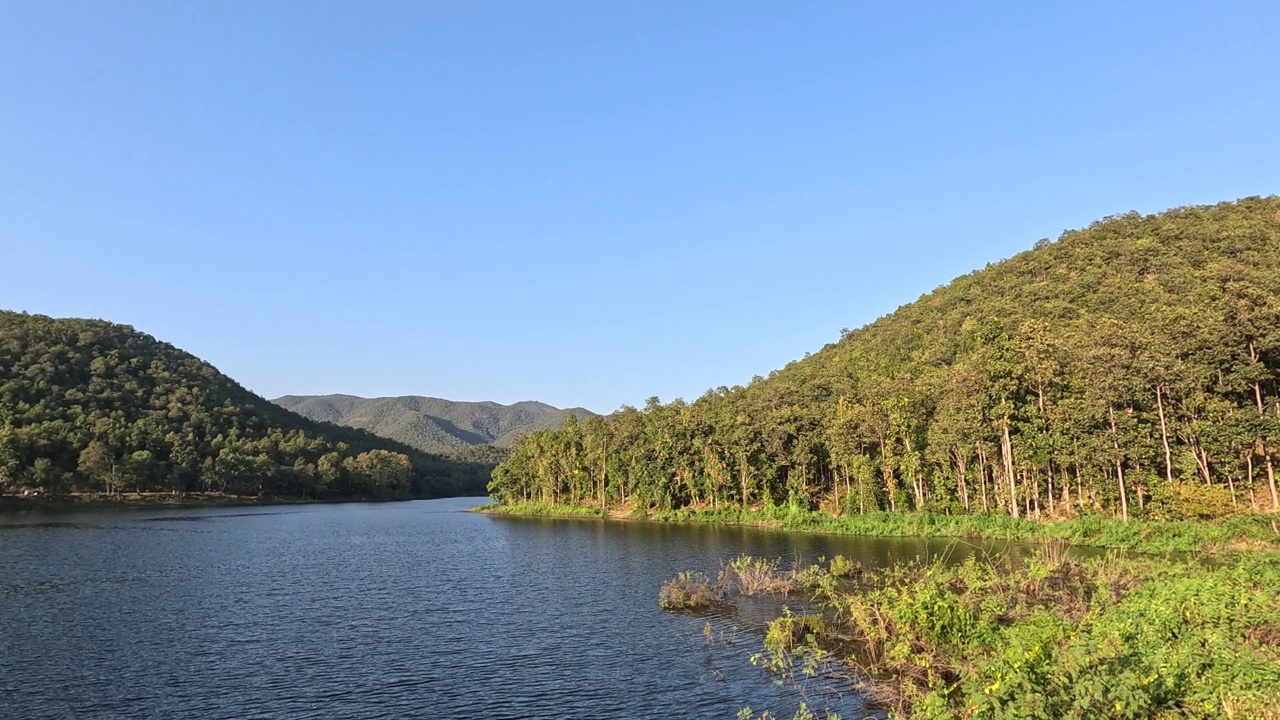 风景秀丽的湖景延时拍摄视频素材