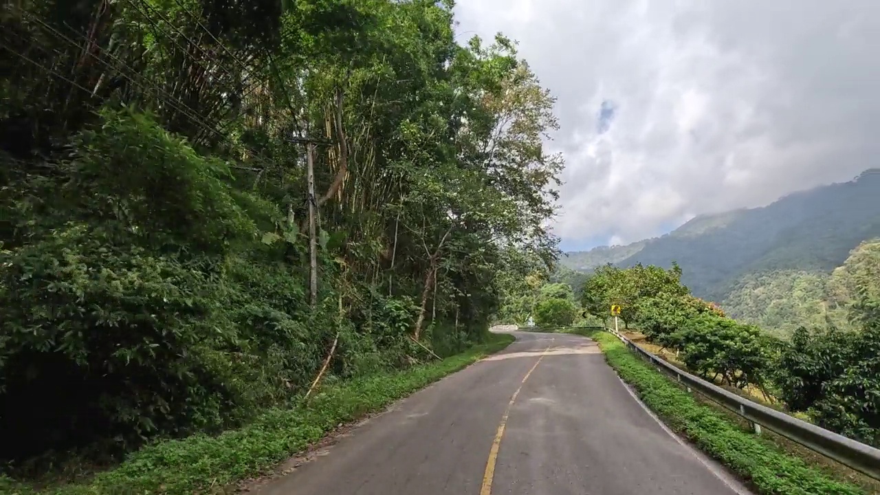 风景优美的山路之旅视频素材