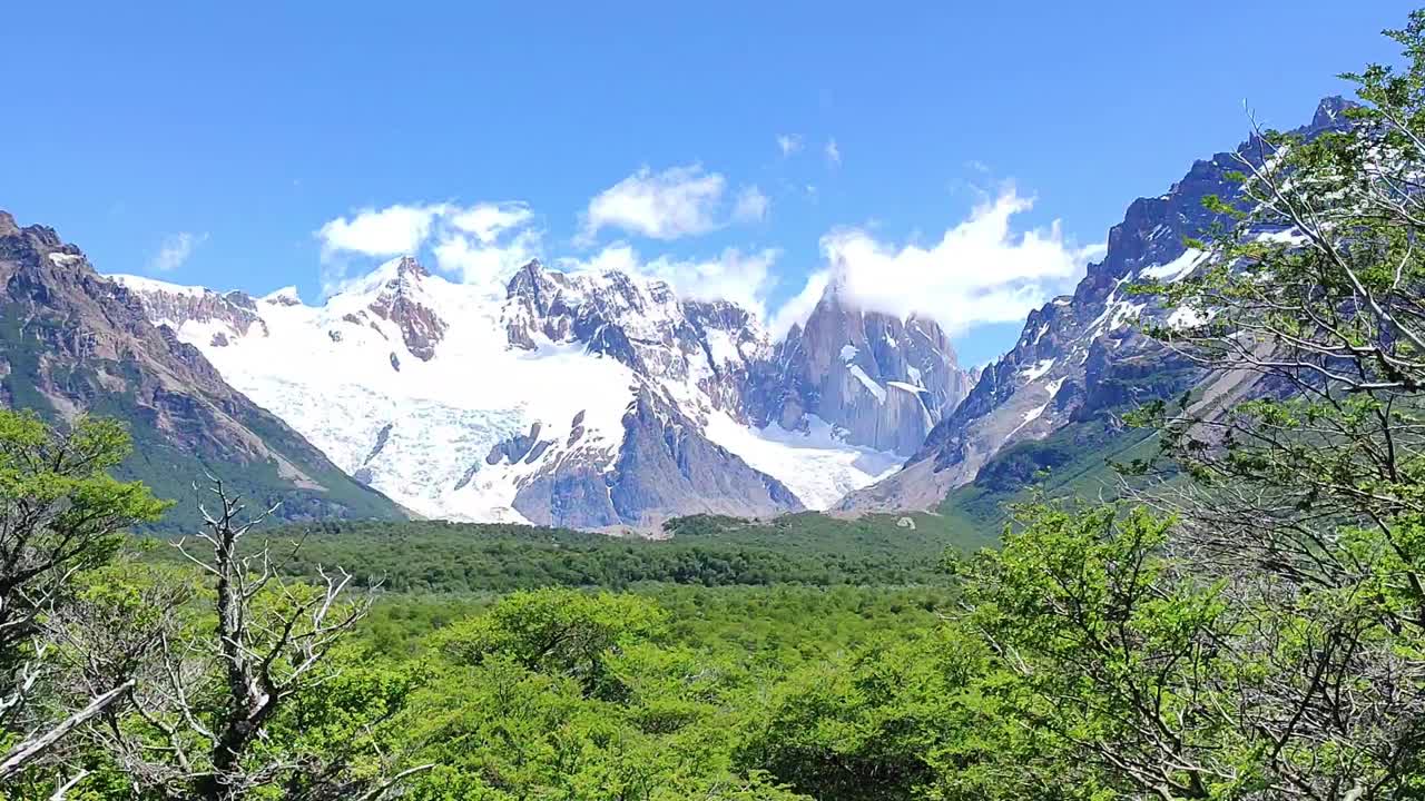 阿根廷El Chalten的Torre冰川美景视频下载