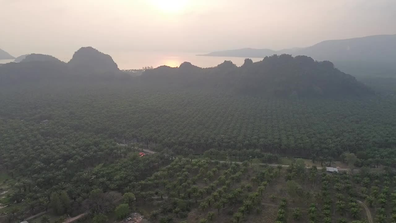 日落山景。视频下载