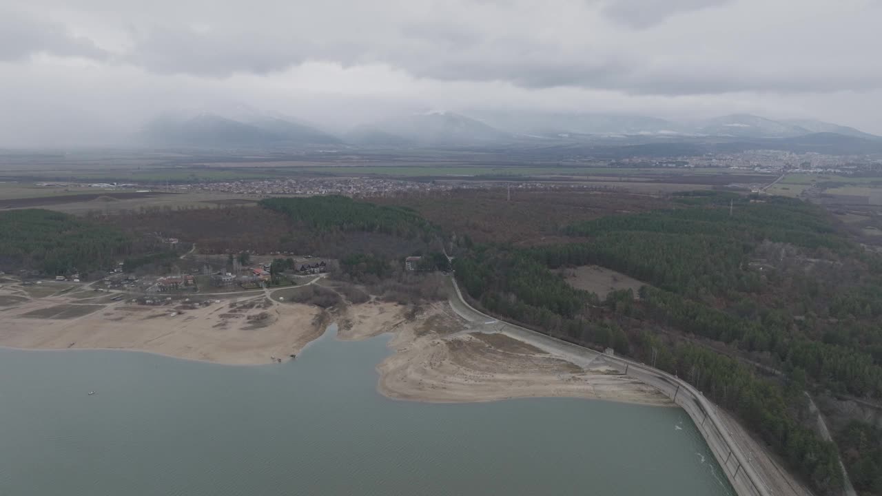 无人机拍摄的部分河流和景观视频下载