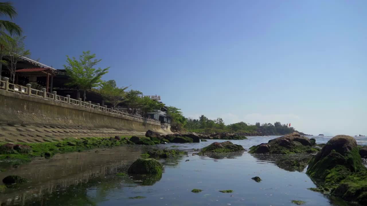 城市堤岸。视频下载