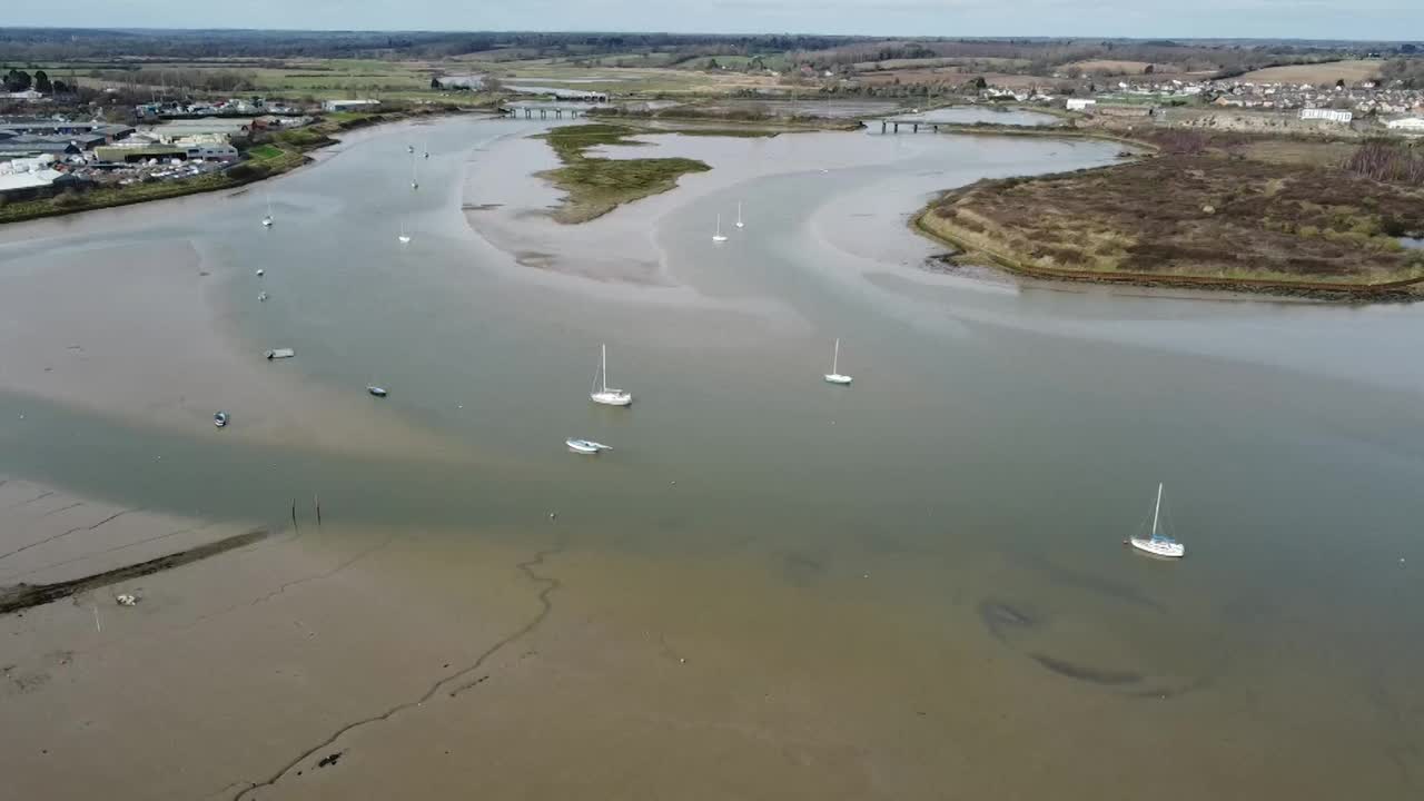 空中gv曼宁特里海岸线/海滩和城镇视频素材