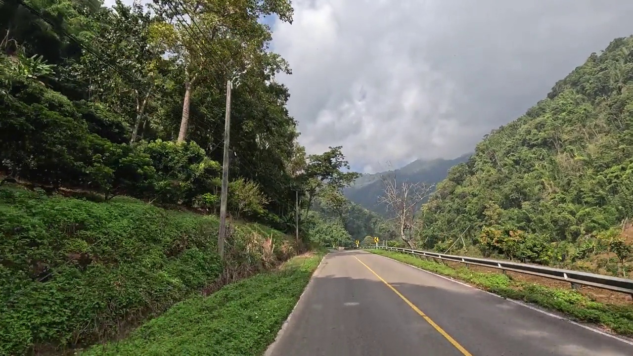 风景优美的山路之旅视频素材