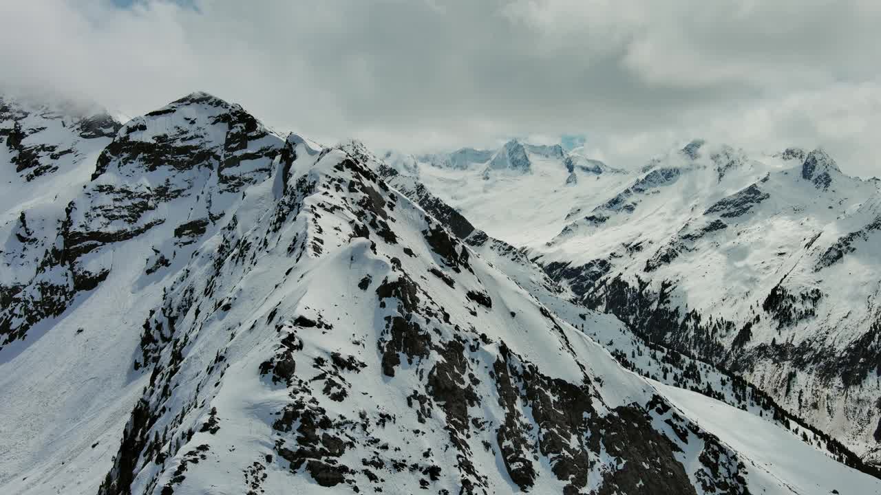 高山雪山景观视频素材