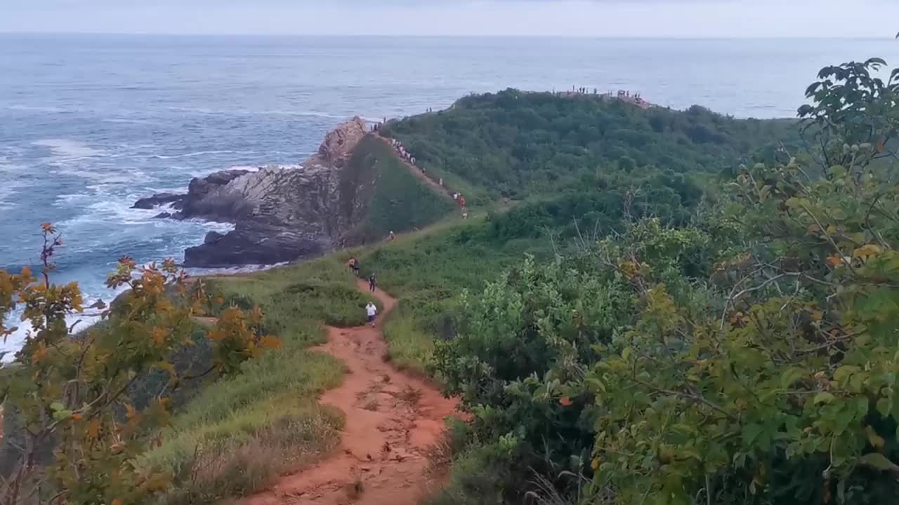 蓬塔普拉亚科梅塔日落全景视图山脉岩石墨西哥马祖特。视频素材