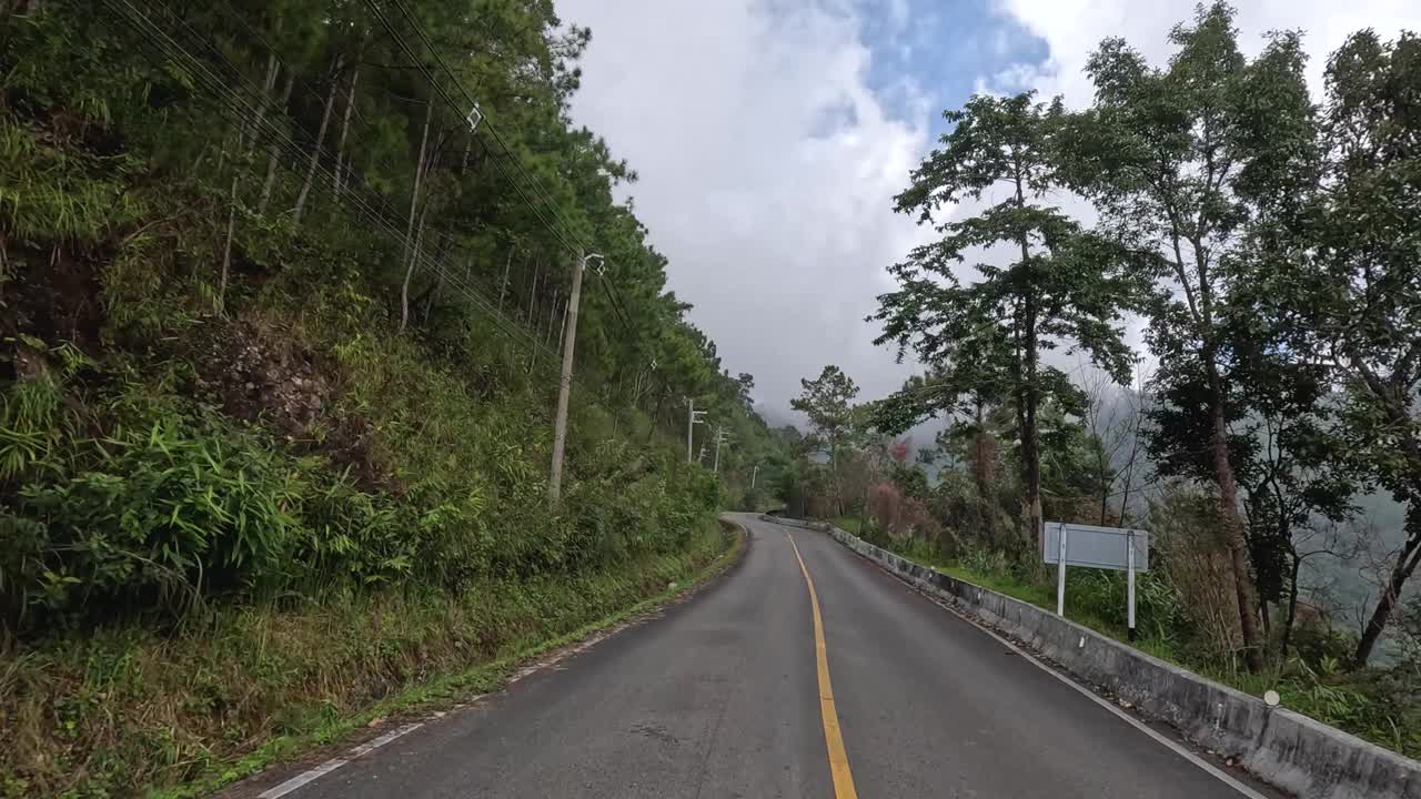 风景优美的山路之旅视频素材