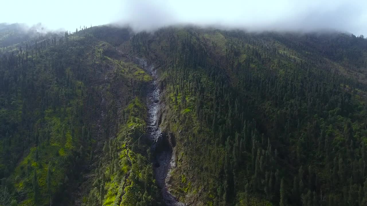 巴厘岛阿贡山鸟瞰图视频素材