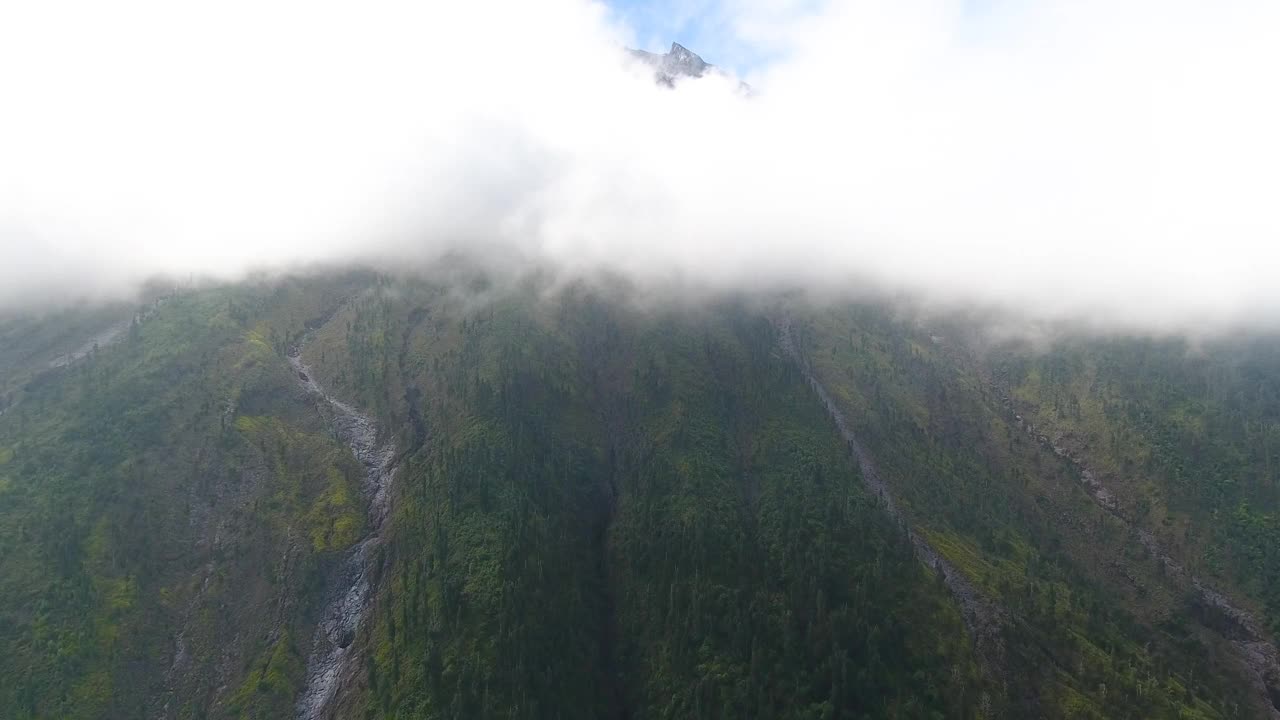 巴厘岛阿贡山鸟瞰图视频下载