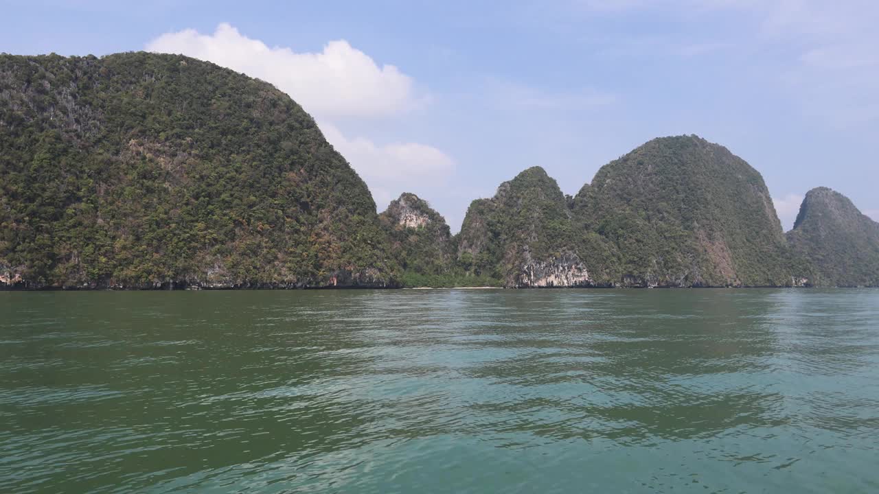 风景秀丽的喀斯特山脉全景图视频素材