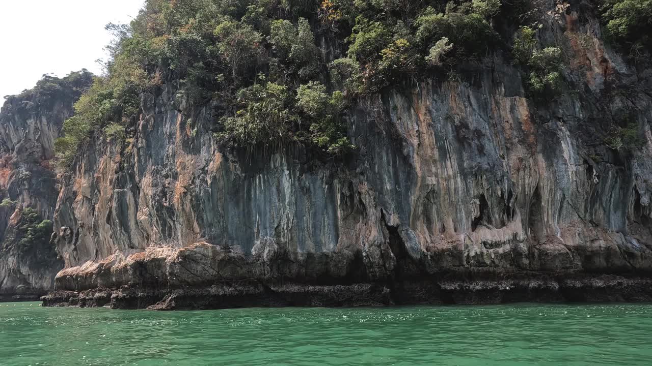 风景秀丽的石灰岩悬崖视频素材