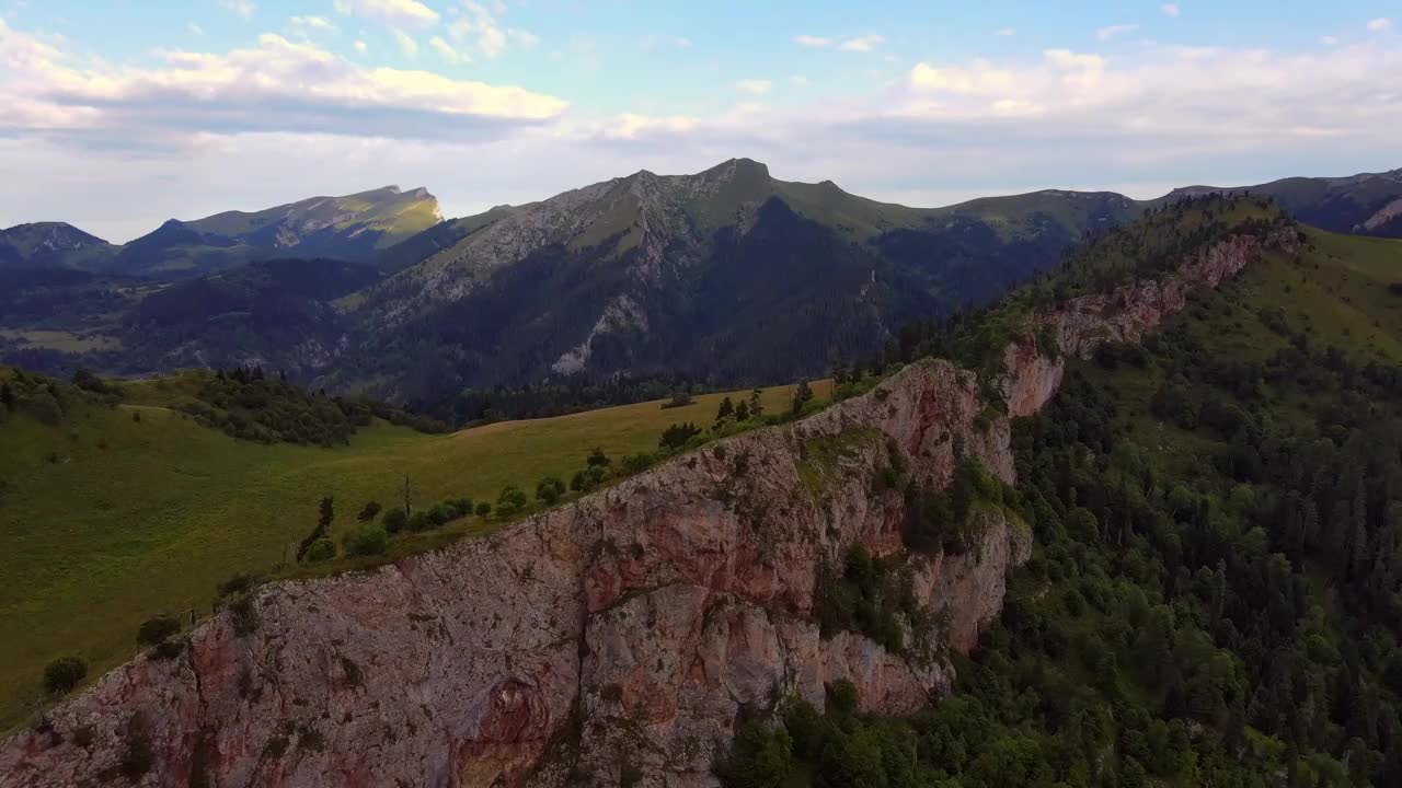 青山和山景视频素材