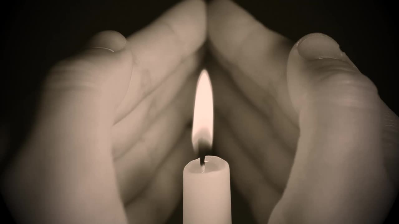 蜡烛暗色背景视频素材