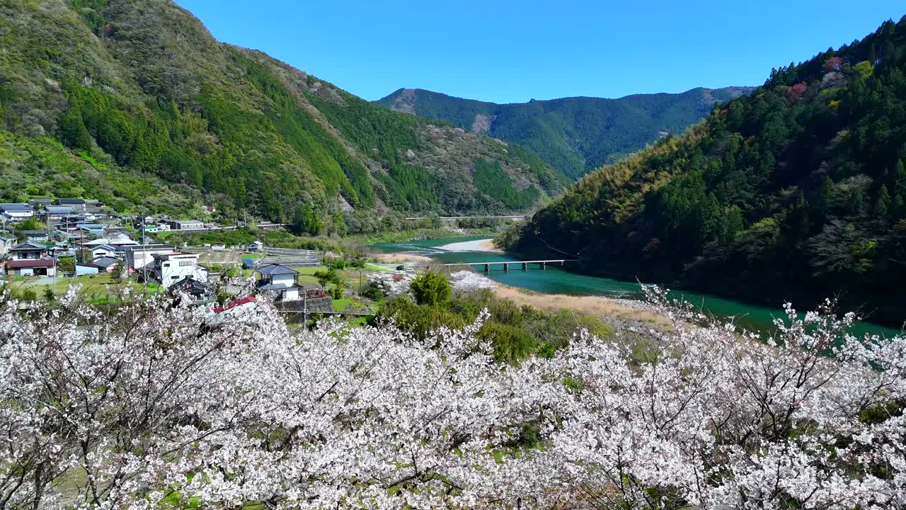 高知县大知镇的浅尾沉桥，这是电影的原型视频下载