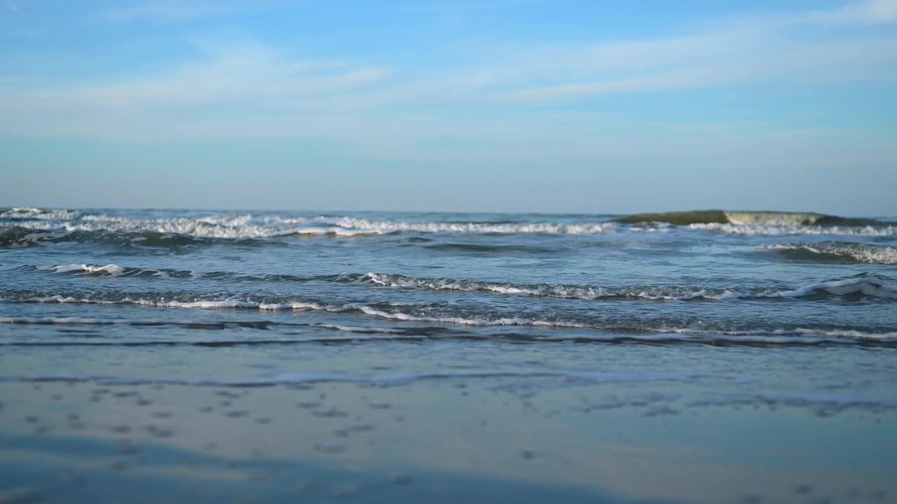 日落时的海景。视频素材