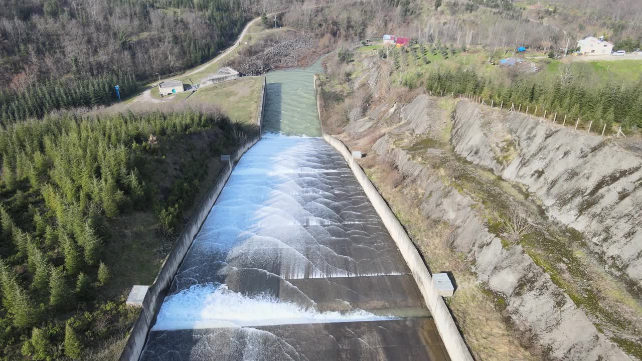 泄水坝视频素材