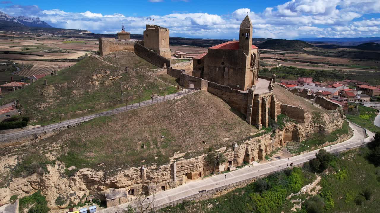 圣维森特德拉桑塞拉鸟瞰图，著名的旅游目的地在拉里奥哈，西班牙。视频素材