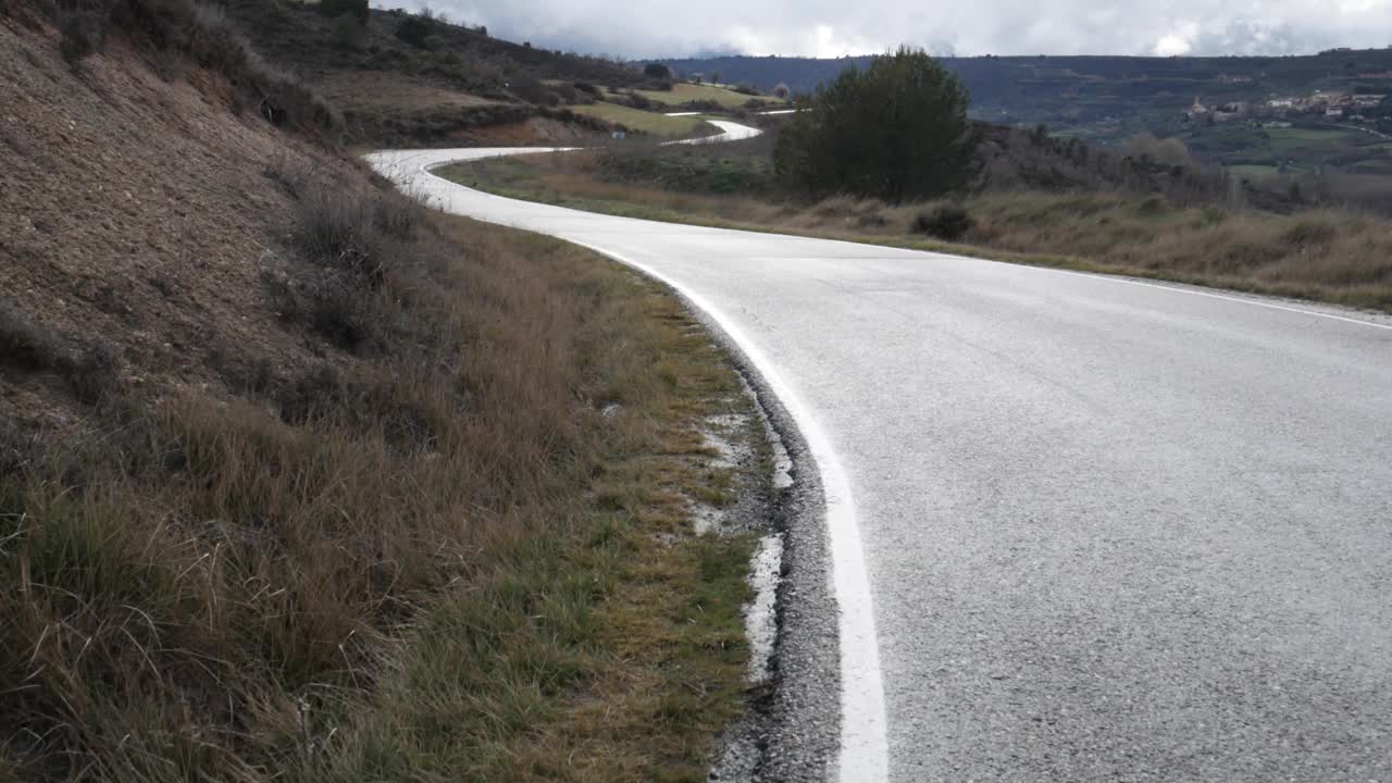 弯曲的道路视频下载