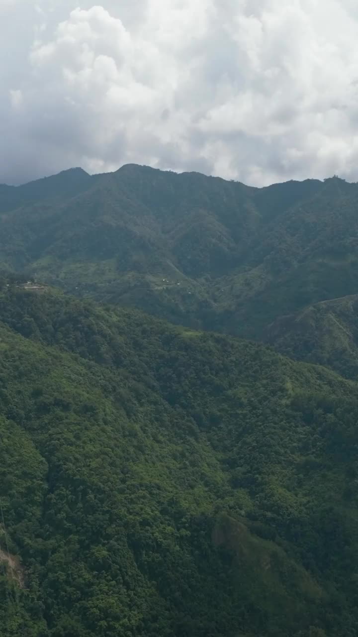 山景鸟瞰图。菲律宾。视频素材