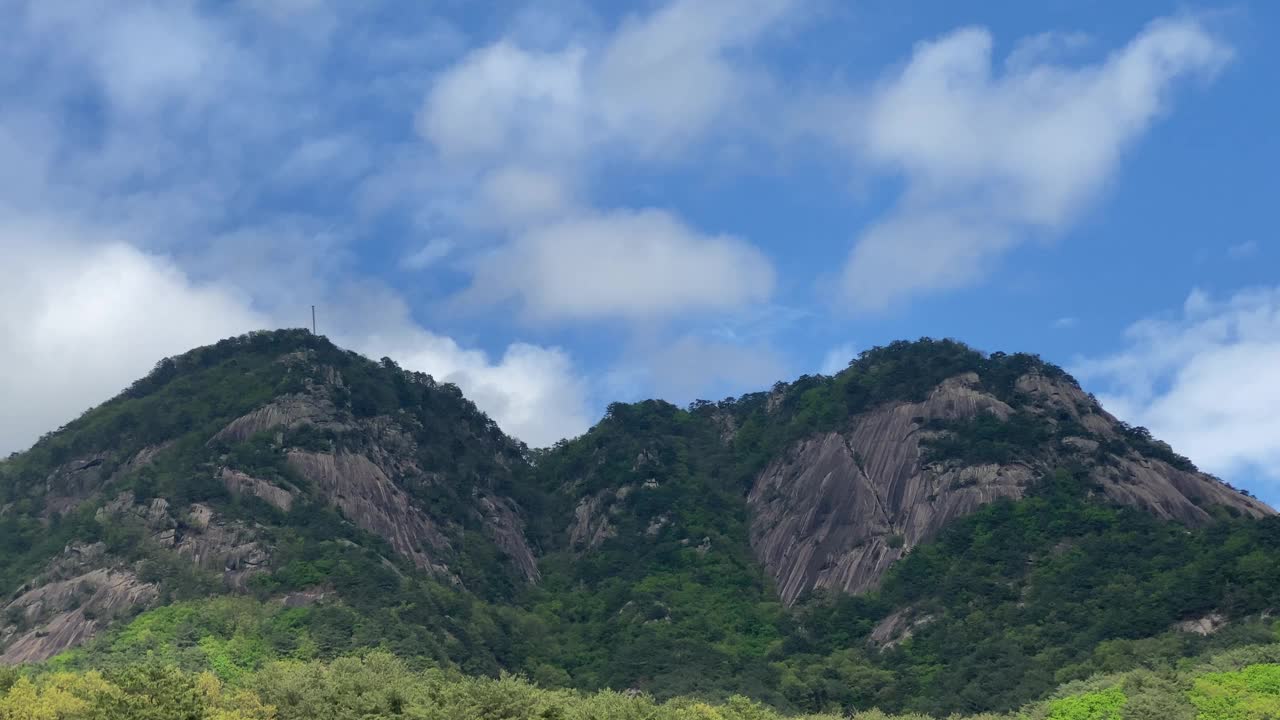 韩国的三静湖，美，天，山，云视频下载