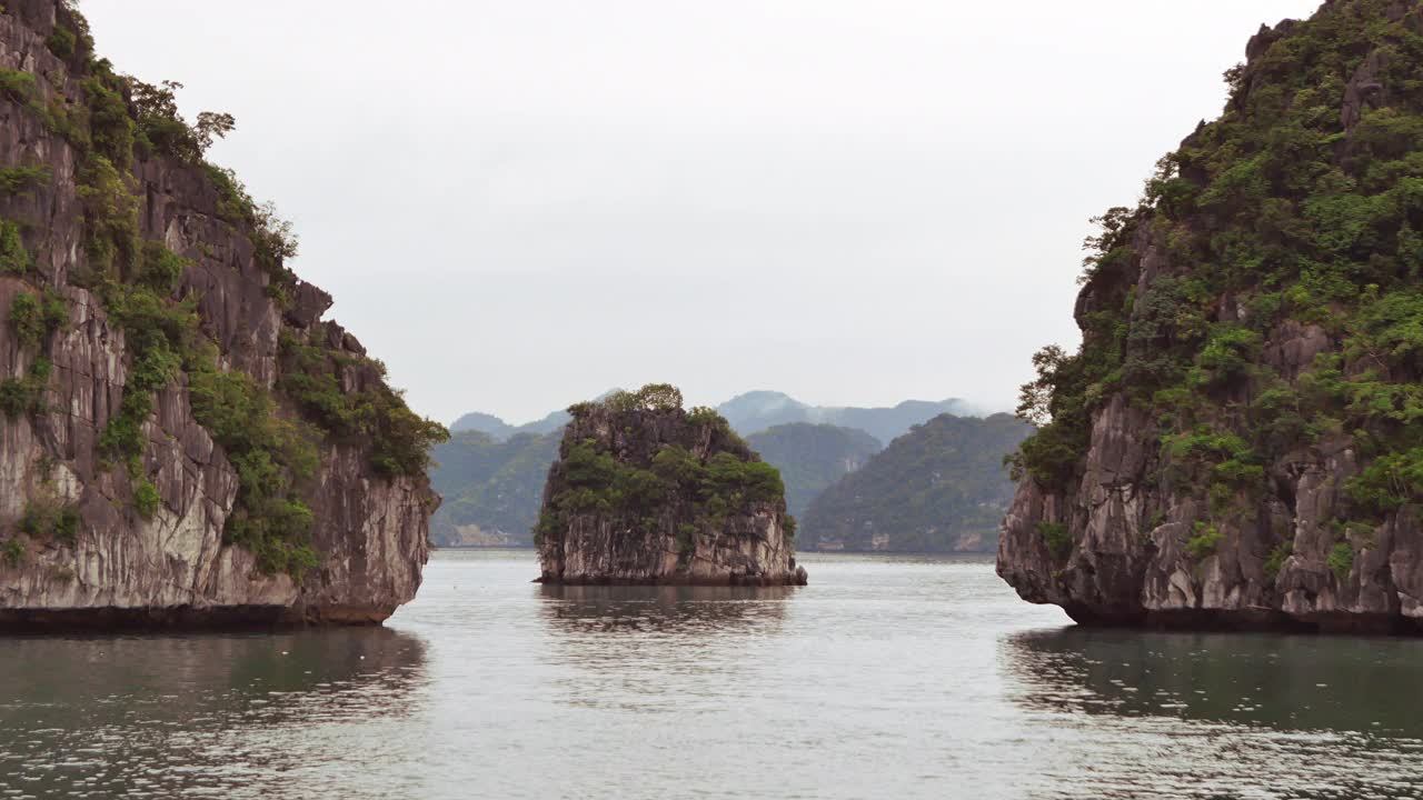 下龙湾，越南视频素材