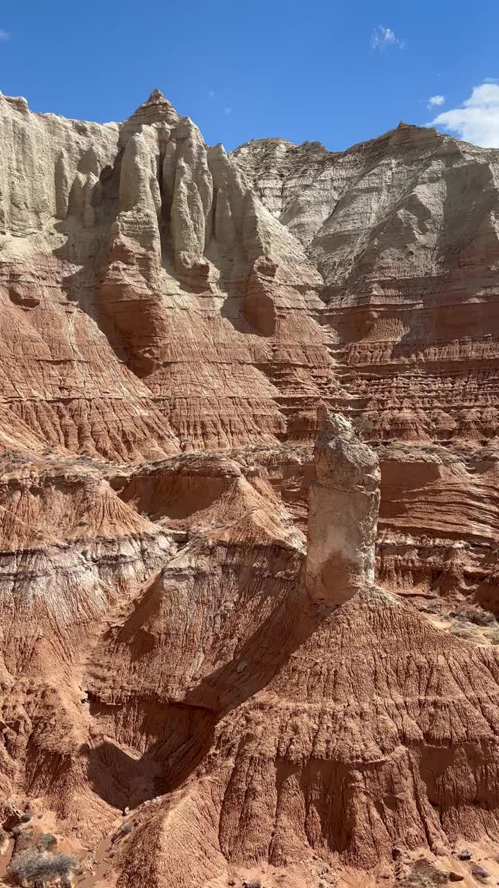 柯达克霍姆盆地州立公园令人惊叹的粉色砂岩岩层视频素材