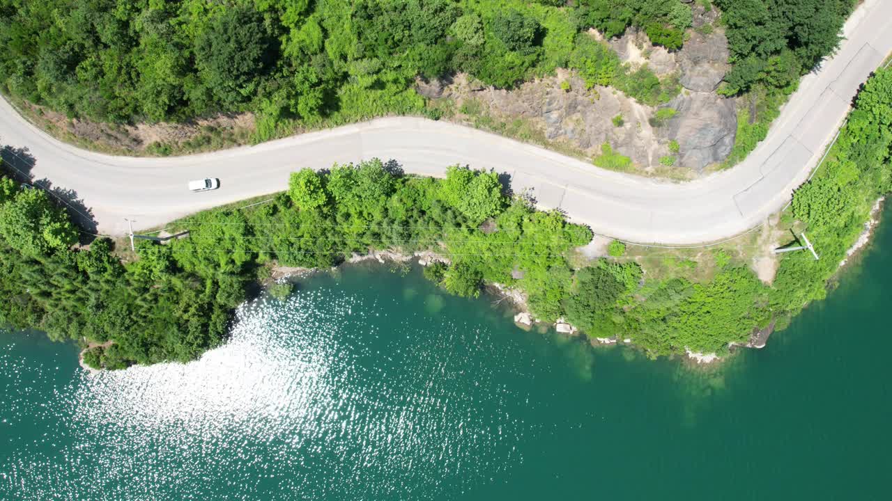 疯狂移动湖岸路时光流逝视频下载