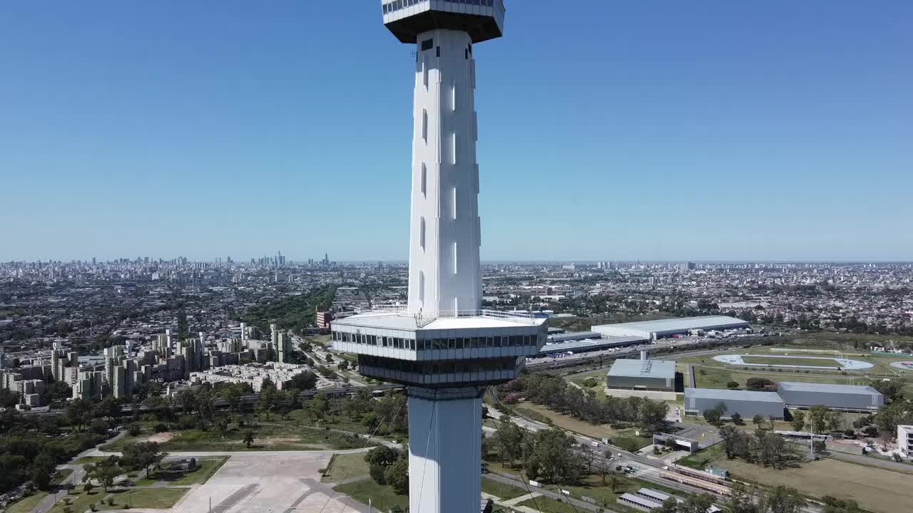 废弃的游乐园太空塔瞭望台视频下载