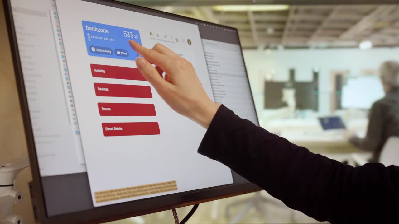触摸屏银行办公室视频下载
