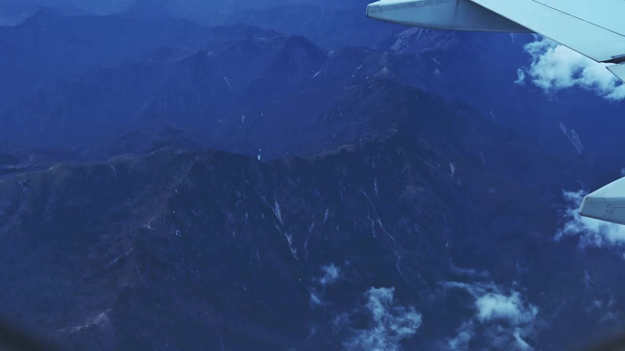 飞机飞越和歌山，日本视频素材