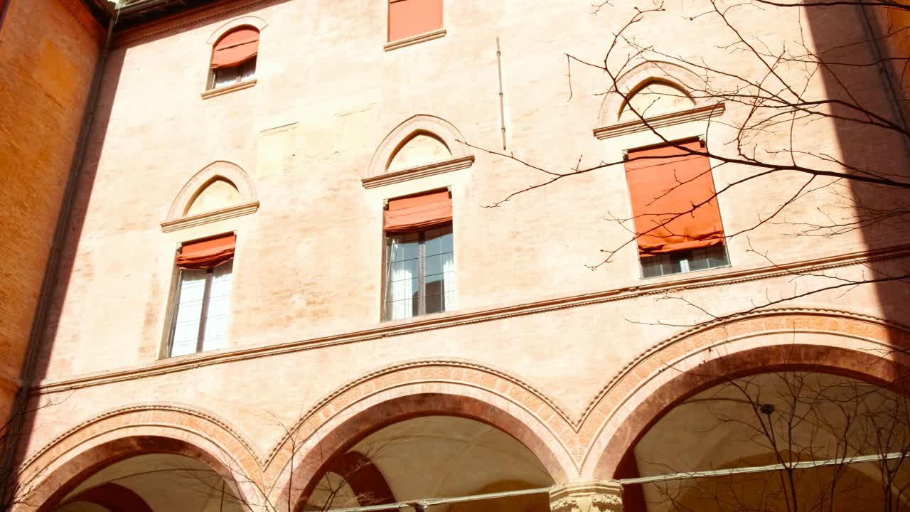 Palazzo d'Accursio，博洛尼亚，艾米利亚-罗马涅，意大利视频素材