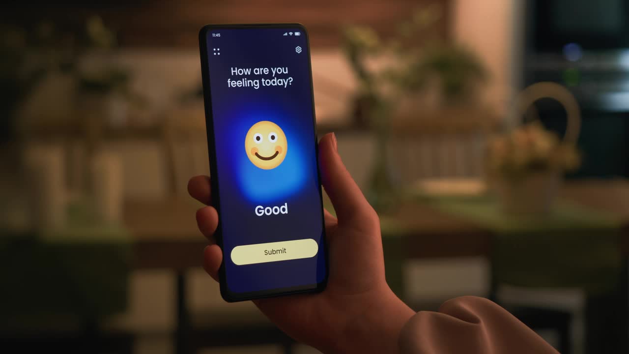 在情绪追踪应用程序上追踪情绪。选择一个快乐的表情，并将其提交给数字期刊。视频下载