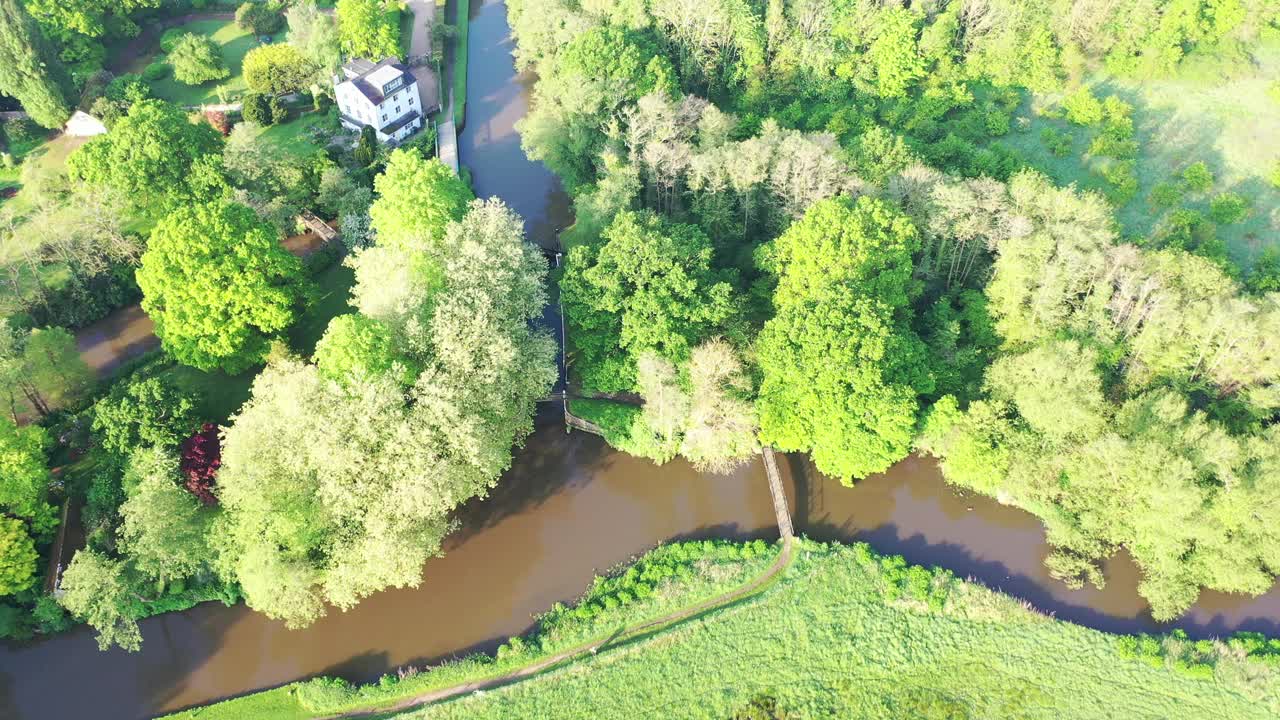 英国萨里的鲍尔斯洛克视频下载