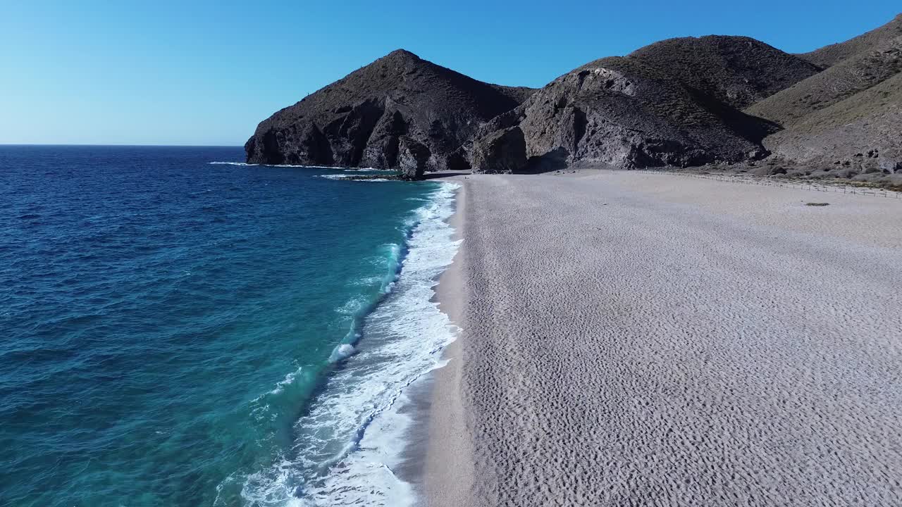 阿尔梅里亚的亡灵海滩视频下载