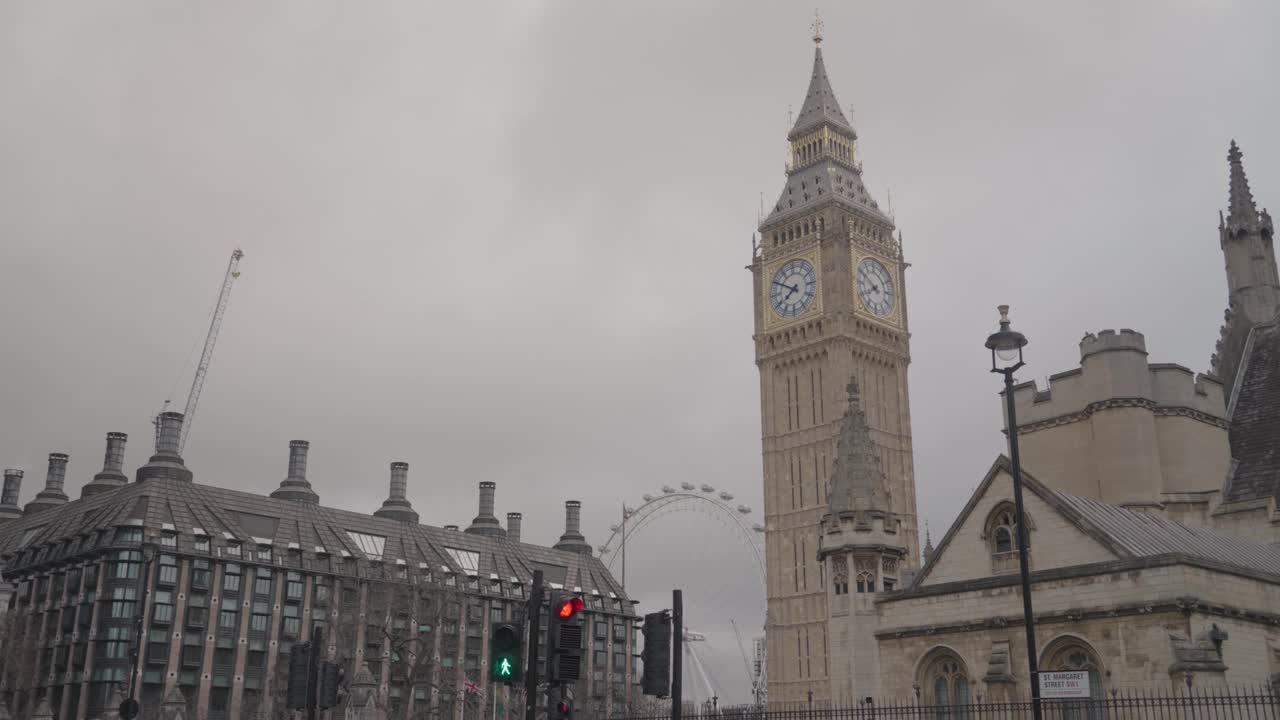 大本钟和国会大厦阴天的早晨，英国伦敦视频下载