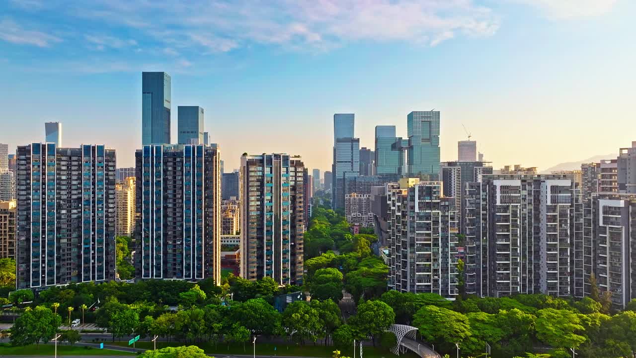 晚霞下的深圳现代城市建筑景观视频素材