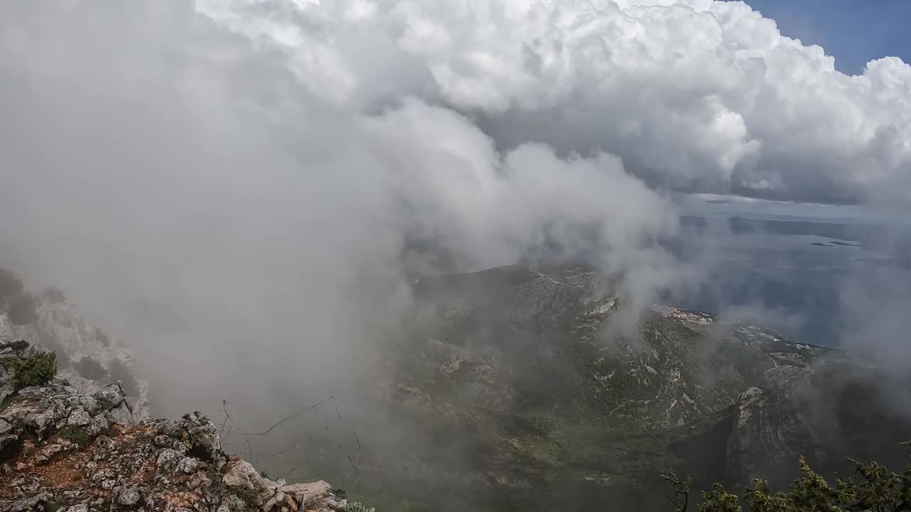 从山上俯瞰岛屿全景视频下载