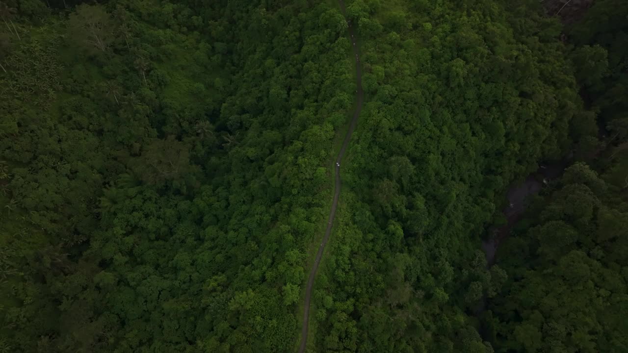 鸟瞰坎普汉山脊步道，巴厘岛。视频素材