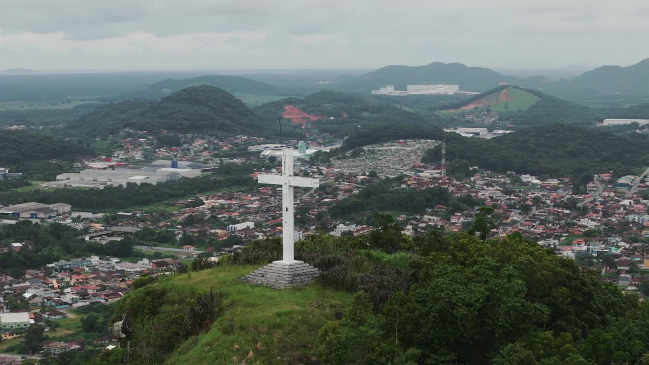 南<s:1>圣弗朗西斯科市鸟瞰图，旅游前景莫罗达克鲁兹，圣卡塔琳娜，巴西。4k无人机。视频素材