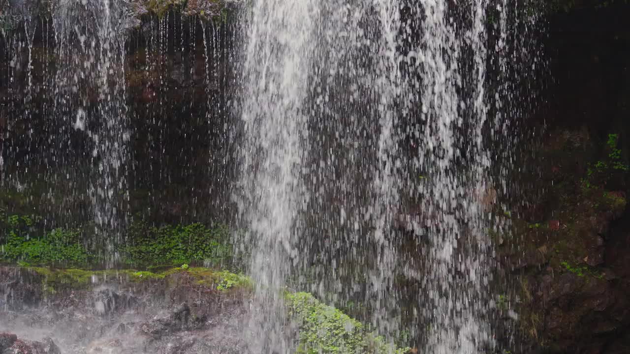 山瀑布视频素材