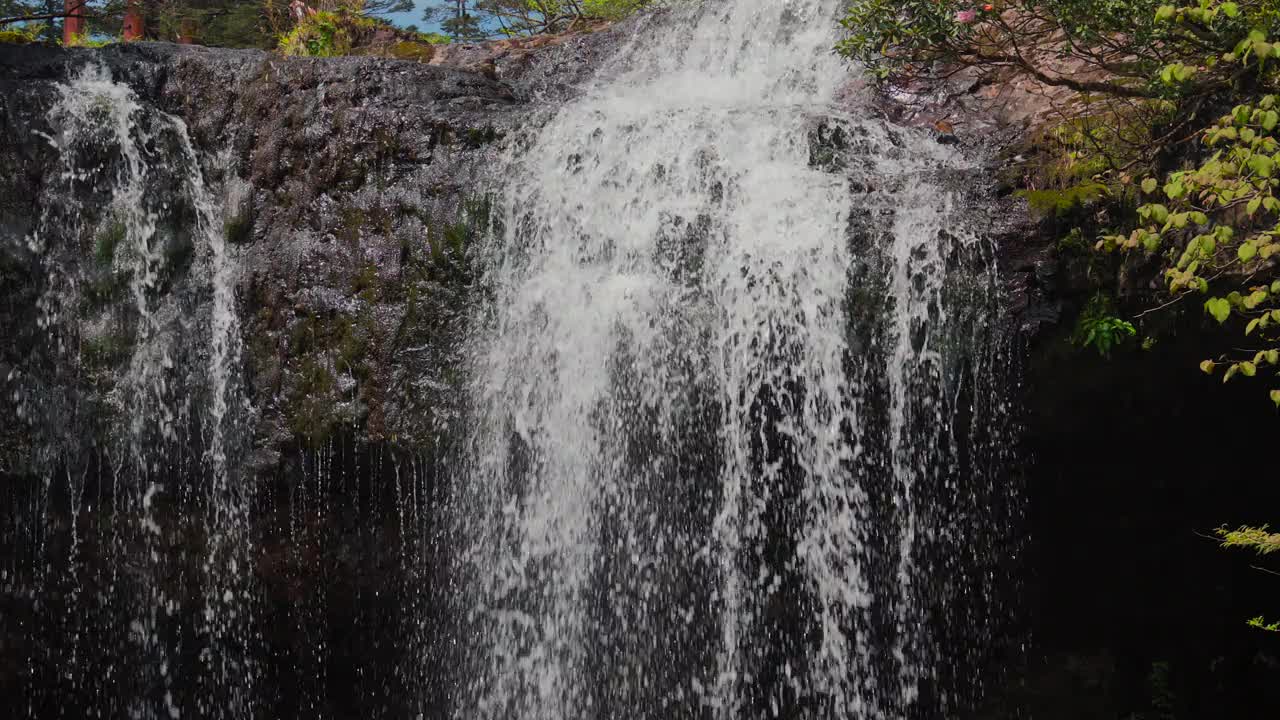 山瀑布视频素材