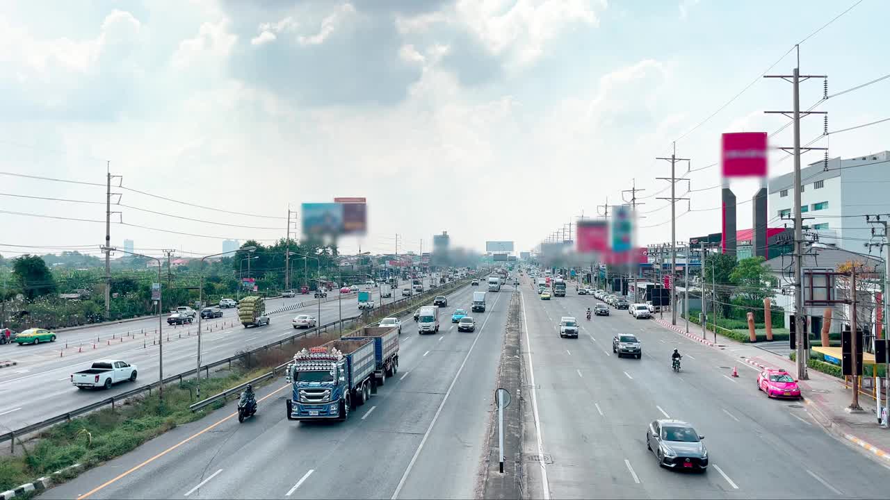 高速公路高峰时段的交通。视频素材